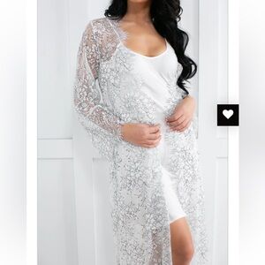 Elegant White Lace Kimono robe